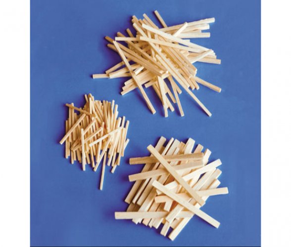 Askartelutikku Playbox 3 x 3 x 86 mm puinen /650, hinta 6,85€