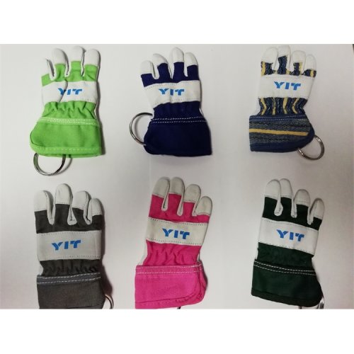 Avaimenperä Hanska lajitelma YIT, hinta 4,60€