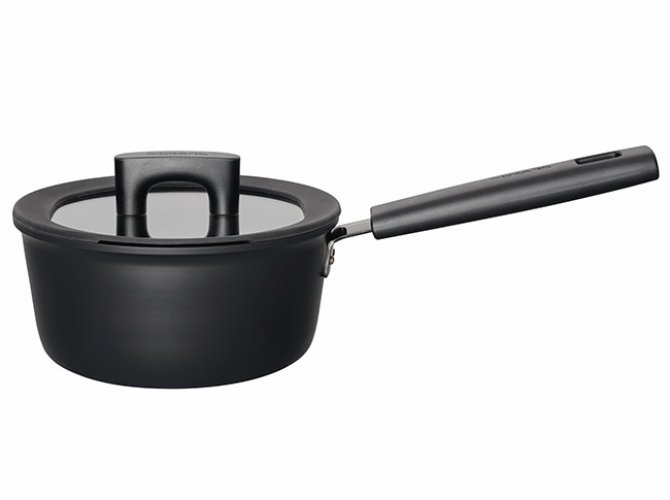 Kasari Fiskars Hard Face 1,8L, hinta 49,99€