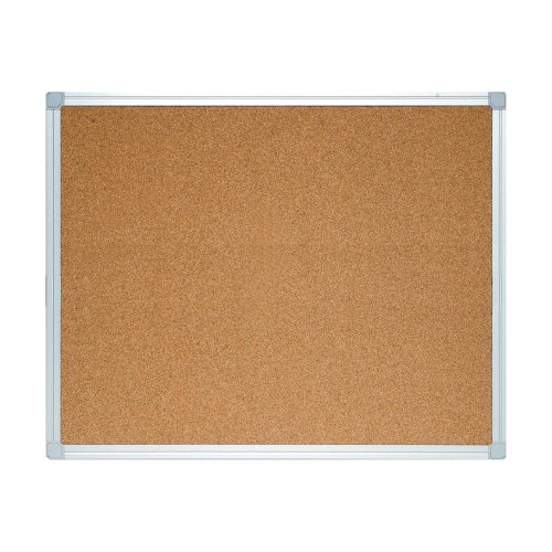 Korkkitaulu 120x150 cm on alumiinikehyksinen luonnon korkkitaulu edulliseen hintaan korkkitaulun runko on huokoista puukuitulevyä ja siihen kiinnittyvät helposti kaikki nastat ja neulat. Yli 120 euron tilaukset ja korkkitaulut rahtivapaasti toimistolle