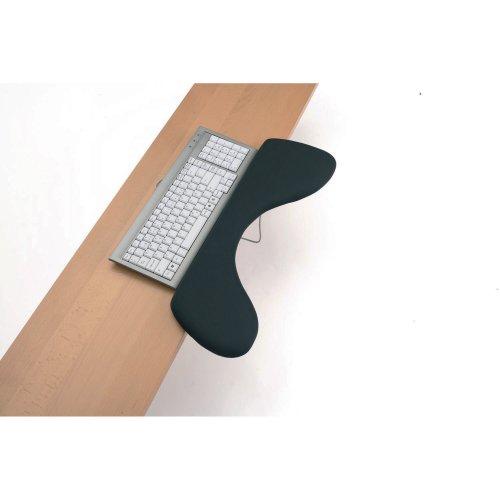 5618587 Kyynärtuki mini S470 musta on myös kannettaviin tietokoneisiin sopiva lycrasta valmistettu kyynärtuki. Kyynärtuki on asymmetrinen ja se vähentää niskan ja hartioiden rasitusta. Katso myös muita kyynärtukia verkkokaupastamme.