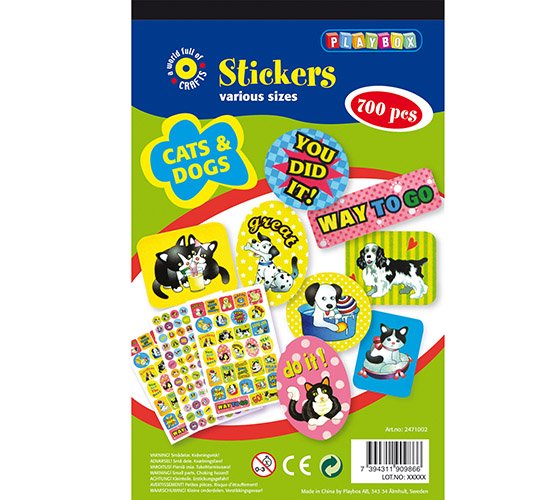 Tarralehtiö Playbox kissat & koirat /700, hinta 1,25€