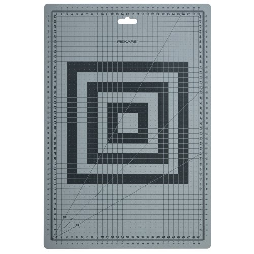Leikkuualusta Fiskars 30x45 cm, hinta 22,74€