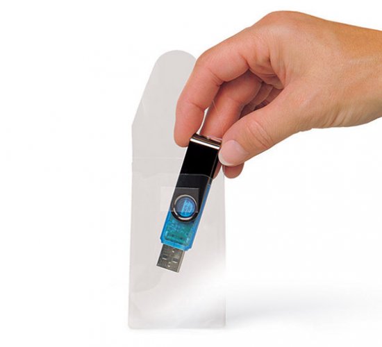 Tarratasku muistitikulle 3L /10, hinta 4,40€