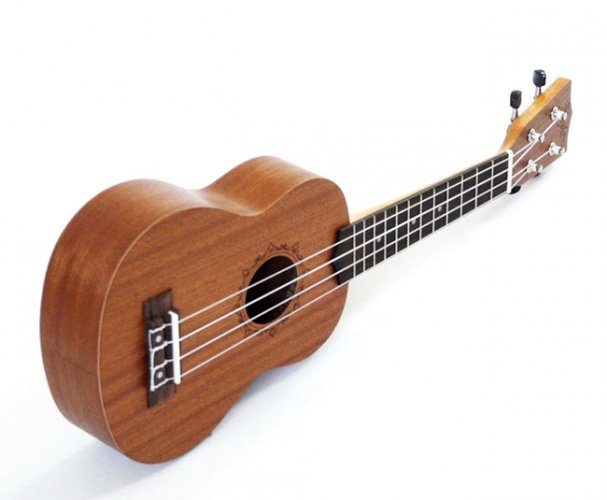 Ukulele FLIGHT SOPRAANO, hinta 100,02€
