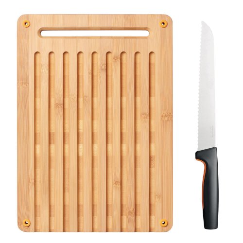 Veitsi Fiskars functional form leipälauta ja setti, hinta 72,88€