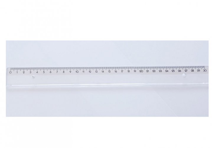 Viivoitin muovinen 30 cm, hinta 0,34€